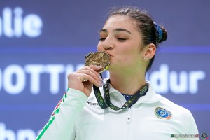 podium aa sr sfe02906 copia simone ferraro ph